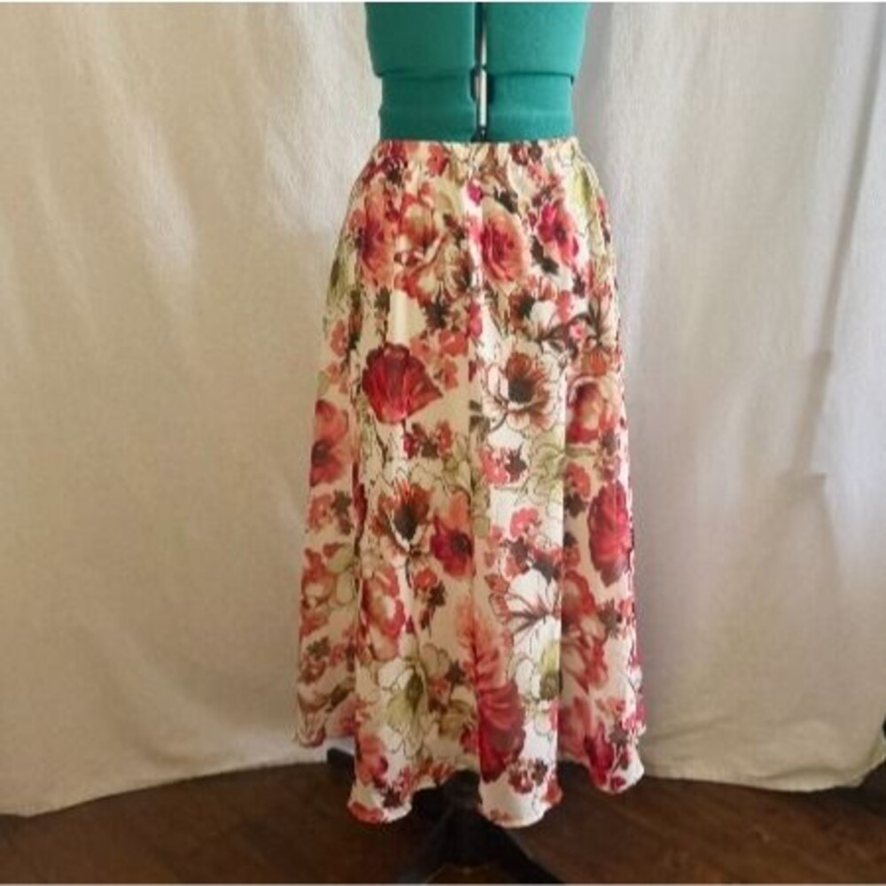 Avenue Women's floral skirt size 18/20 - Picture 2 of 5